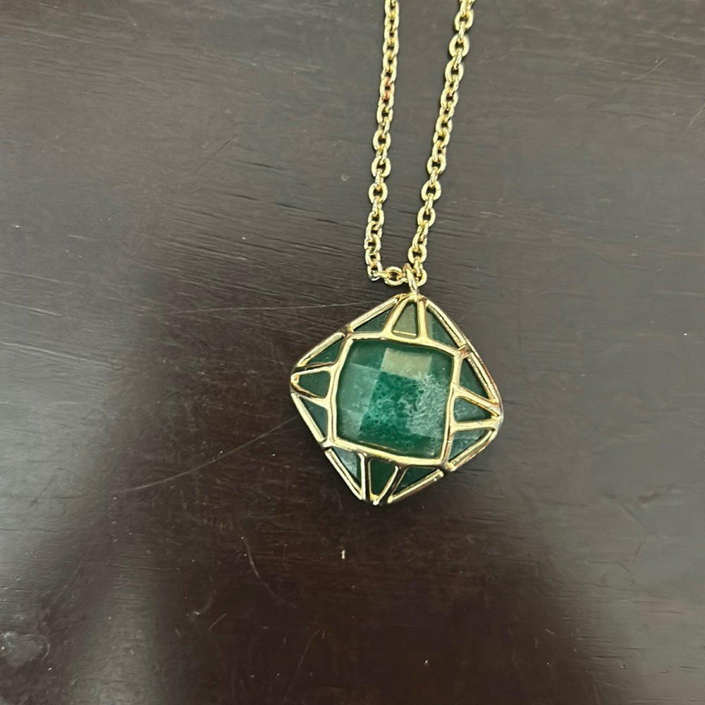 Kendra Scott necklace - emerald green